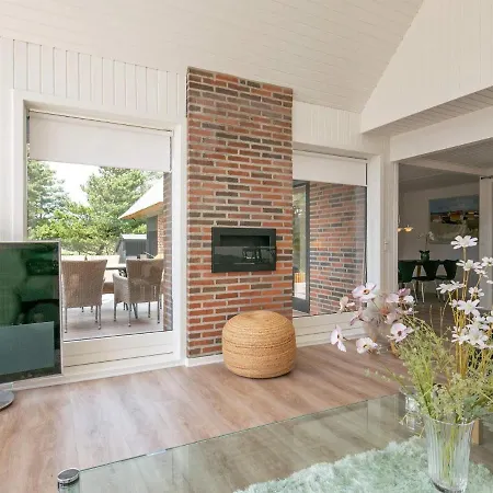 Holiday home 5 Star Holiday In Bl Vand *